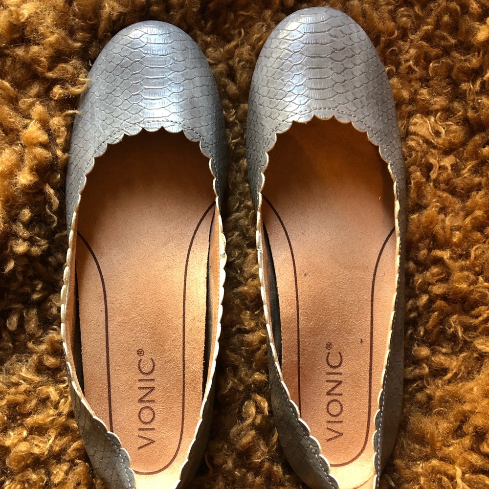 Vionic Julieta Flats